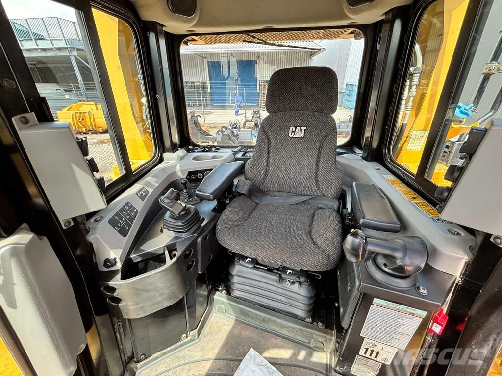 CAT D6T LGP Crawler dozers