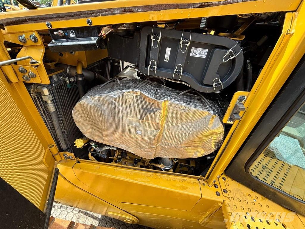CAT D6T LGP Crawler dozers