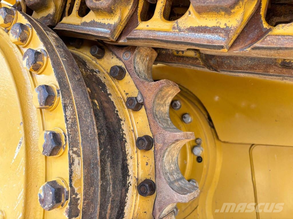 CAT D6T LGP Crawler dozers
