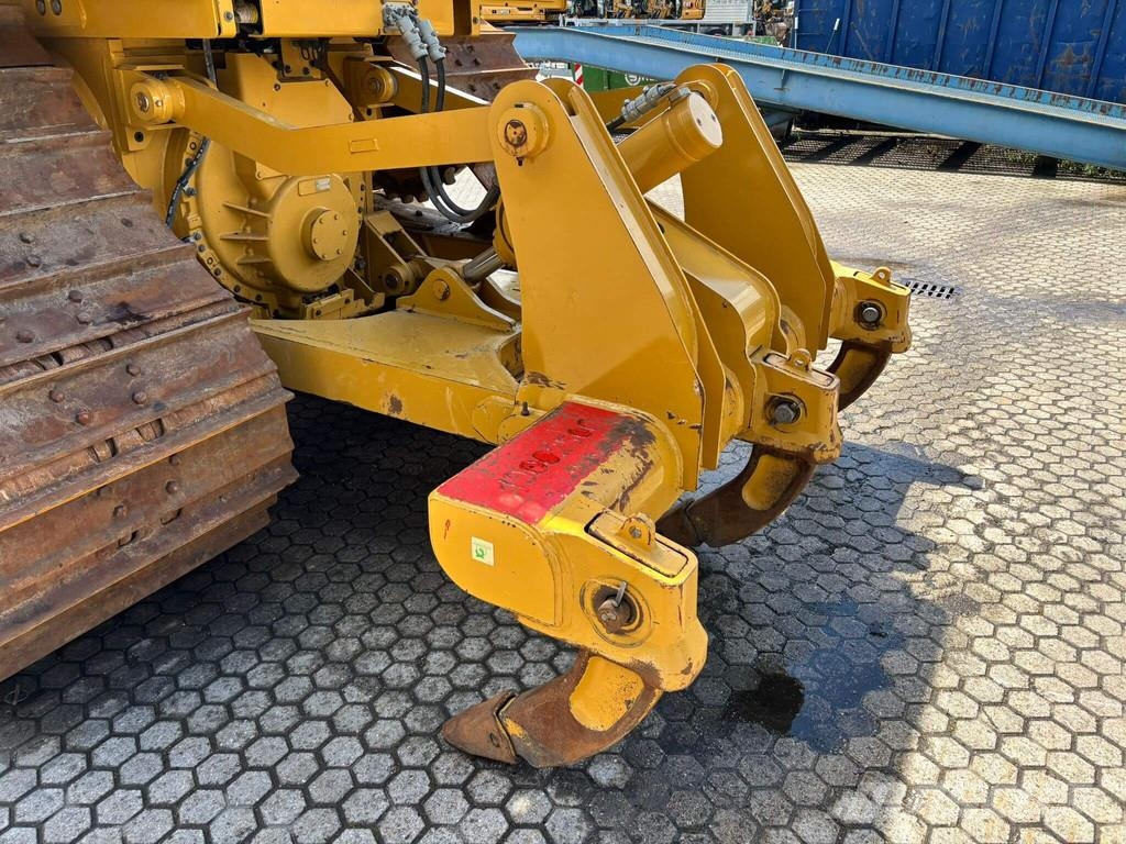 CAT D6T LGP Crawler dozers