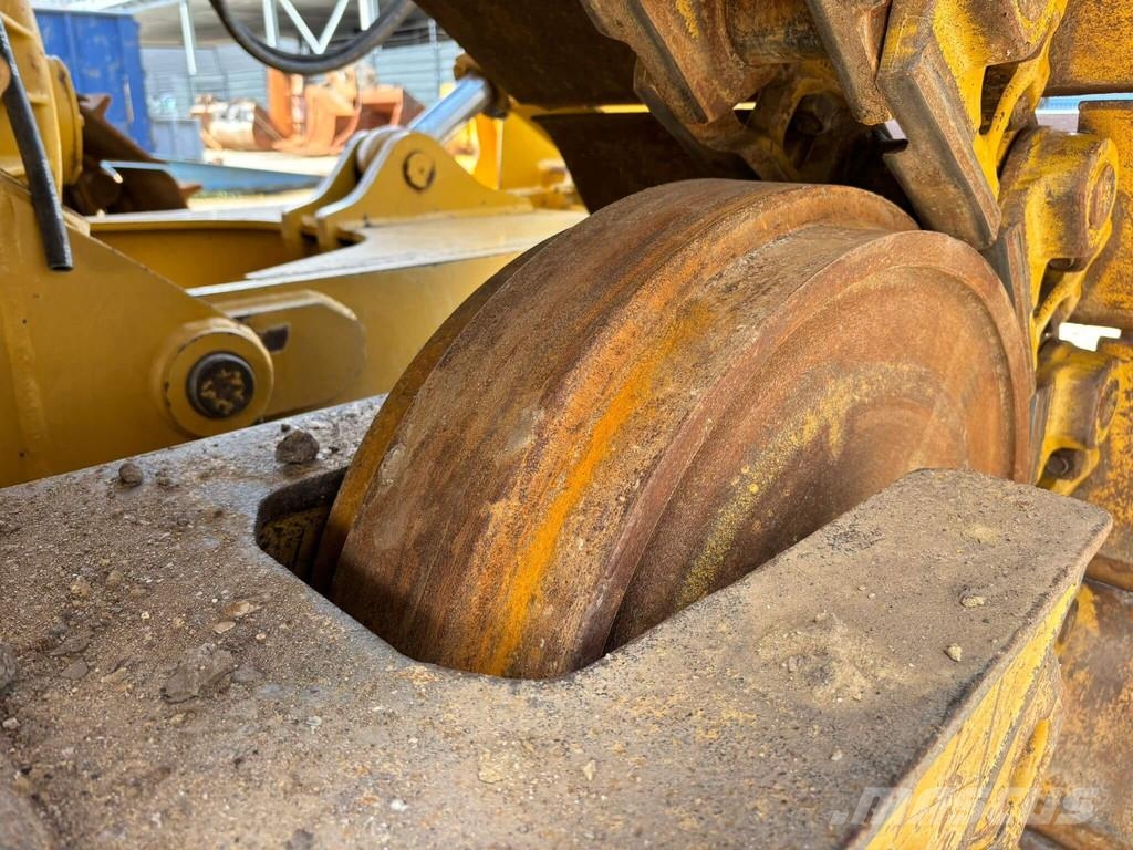 CAT D6T LGP Crawler dozers