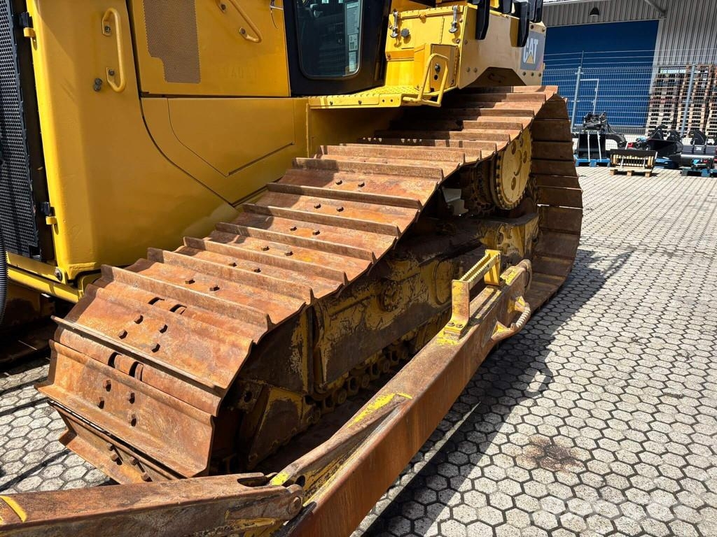 CAT D6T LGP Crawler dozers