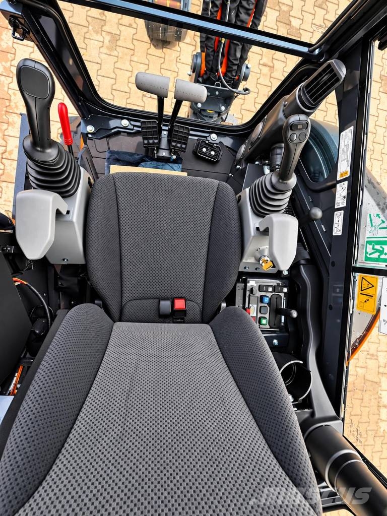 Hitachi ZX 26 U-6 Mini bagri <7t