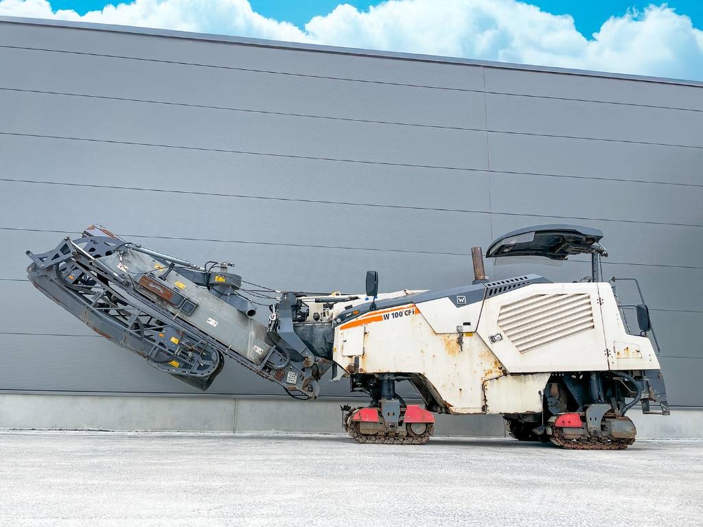 Wirtgen W 100 CFI Asfalta dzesēšanas iekārtas