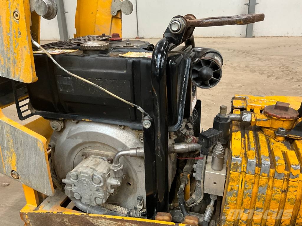 Ammann APH 50/20 دكاكات أفقية