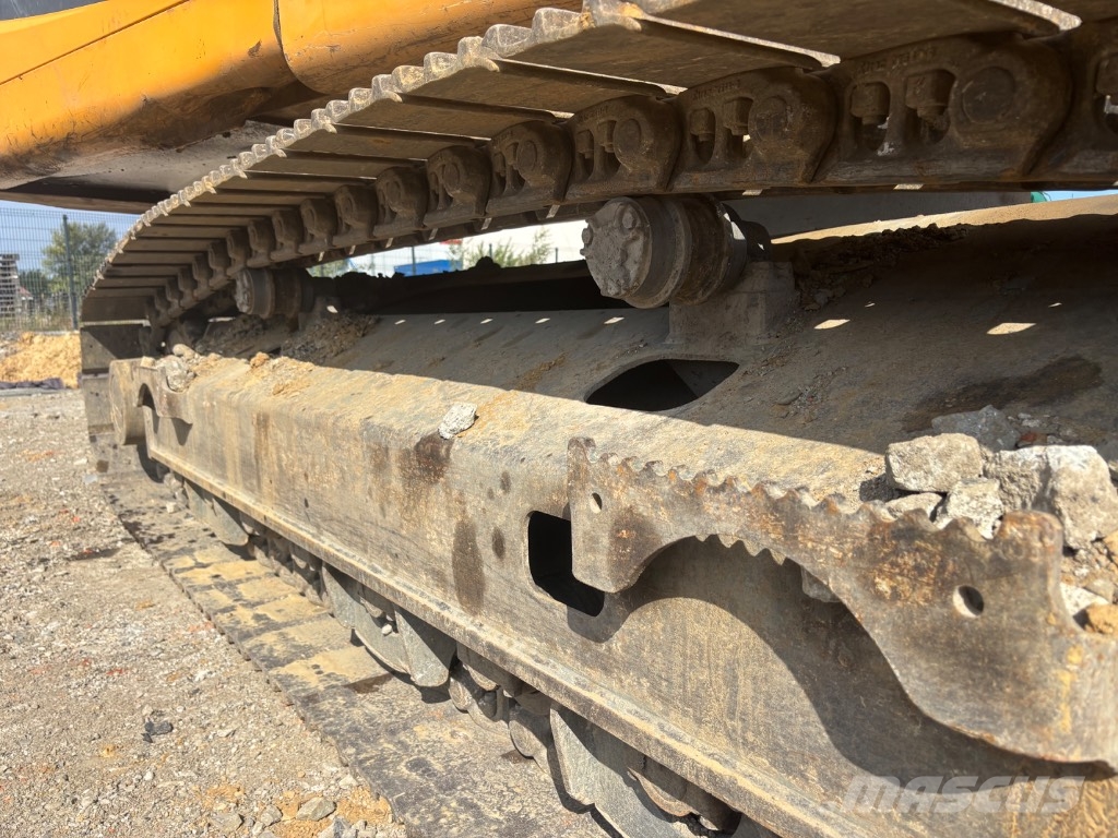 Liebherr 922 Crawler excavators