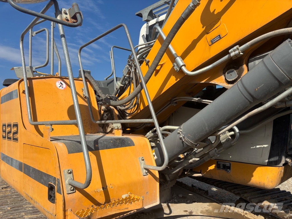 Liebherr 922 Crawler excavators
