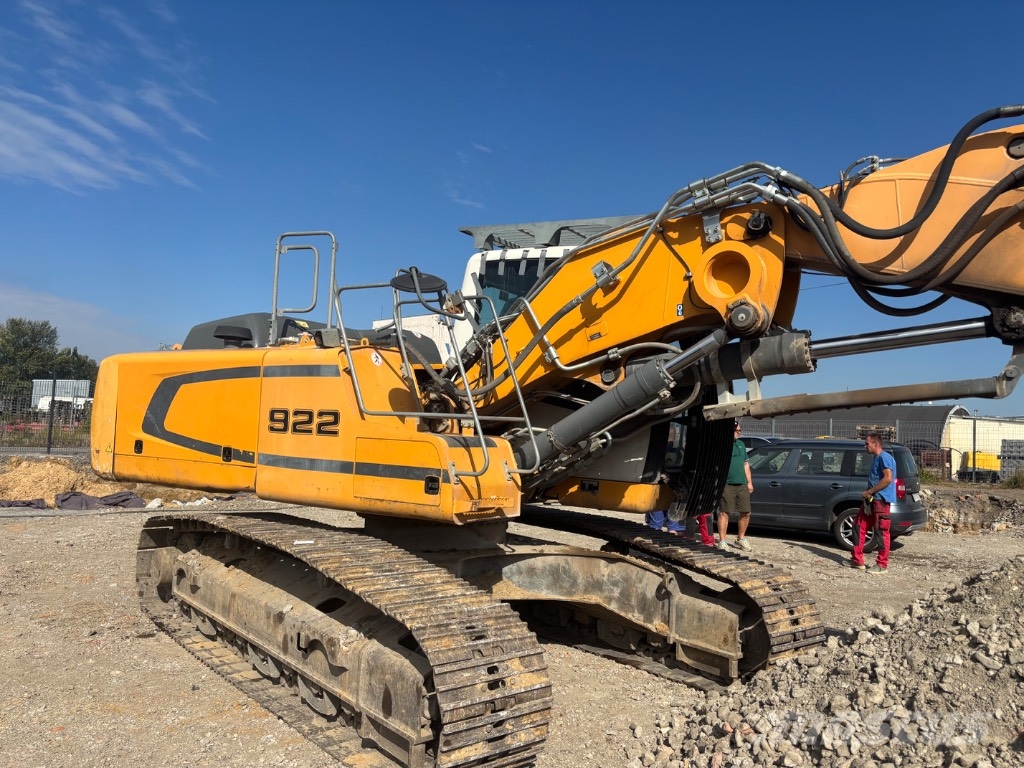 Liebherr 922 Crawler excavators