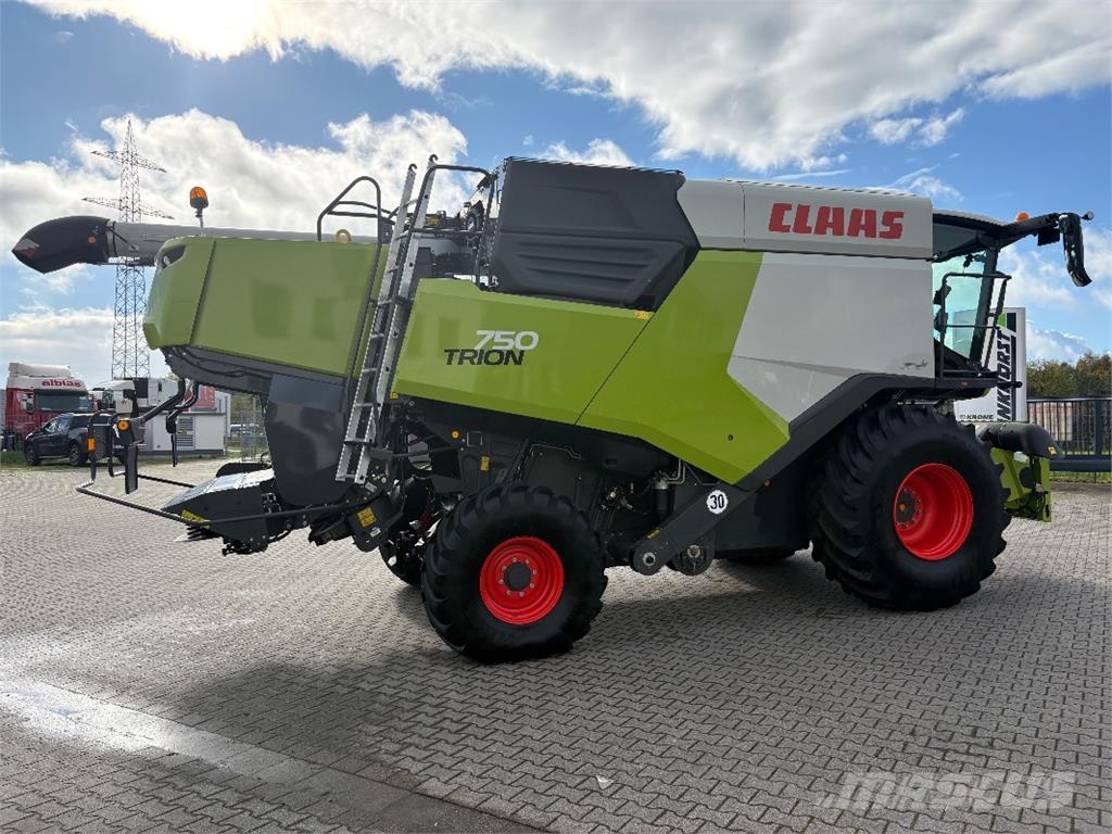 CLAAS TRION 750 *370 Trommelstunden* Combine harvesters