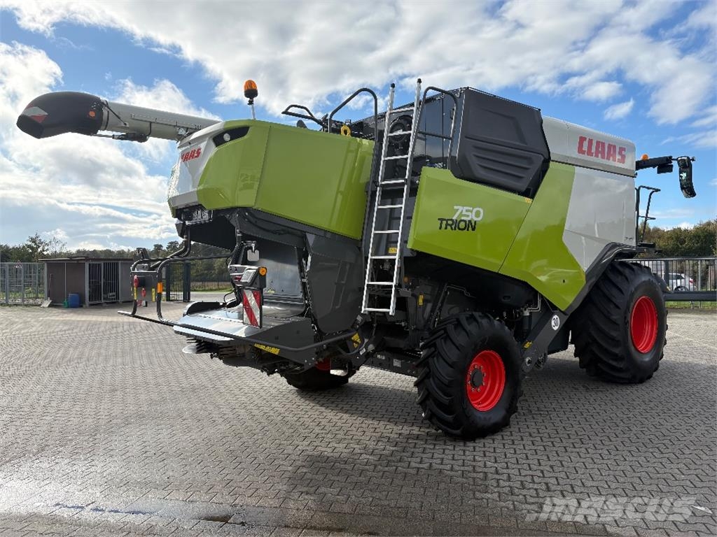 CLAAS TRION 750 *370 Trommelstunden* Combine harvesters