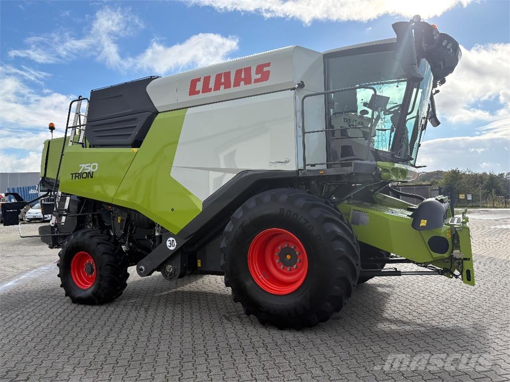 CLAAS TRION 750 *370 Trommelstunden* Combine harvesters