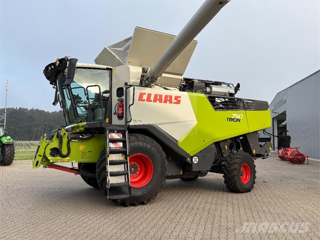 CLAAS TRION 750 *370 Trommelstunden* Combine harvesters