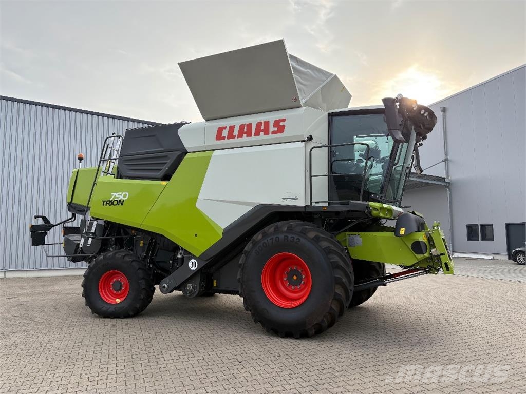 CLAAS TRION 750 *370 Trommelstunden* Combine harvesters