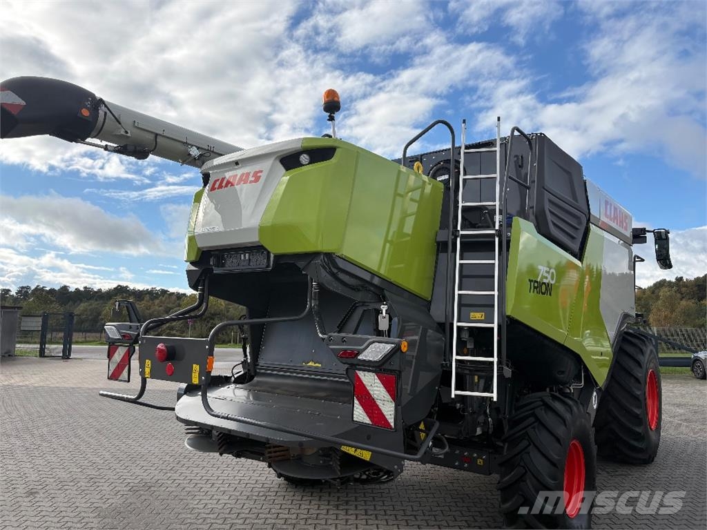 CLAAS TRION 750 *370 Trommelstunden* Combine harvesters