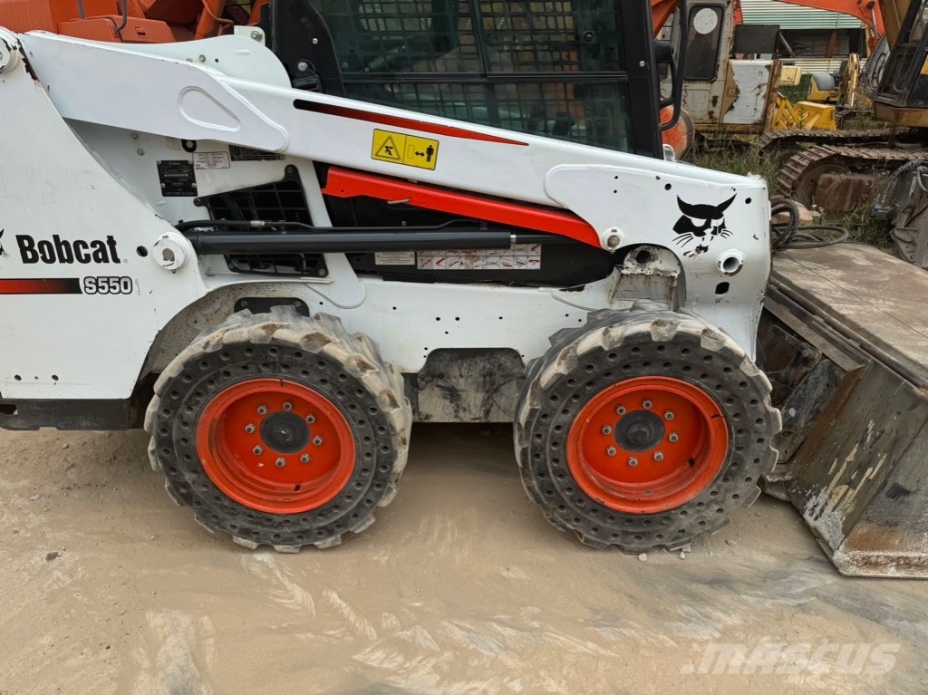 Bobcat S 550 Liukuohjatut kuormaajat