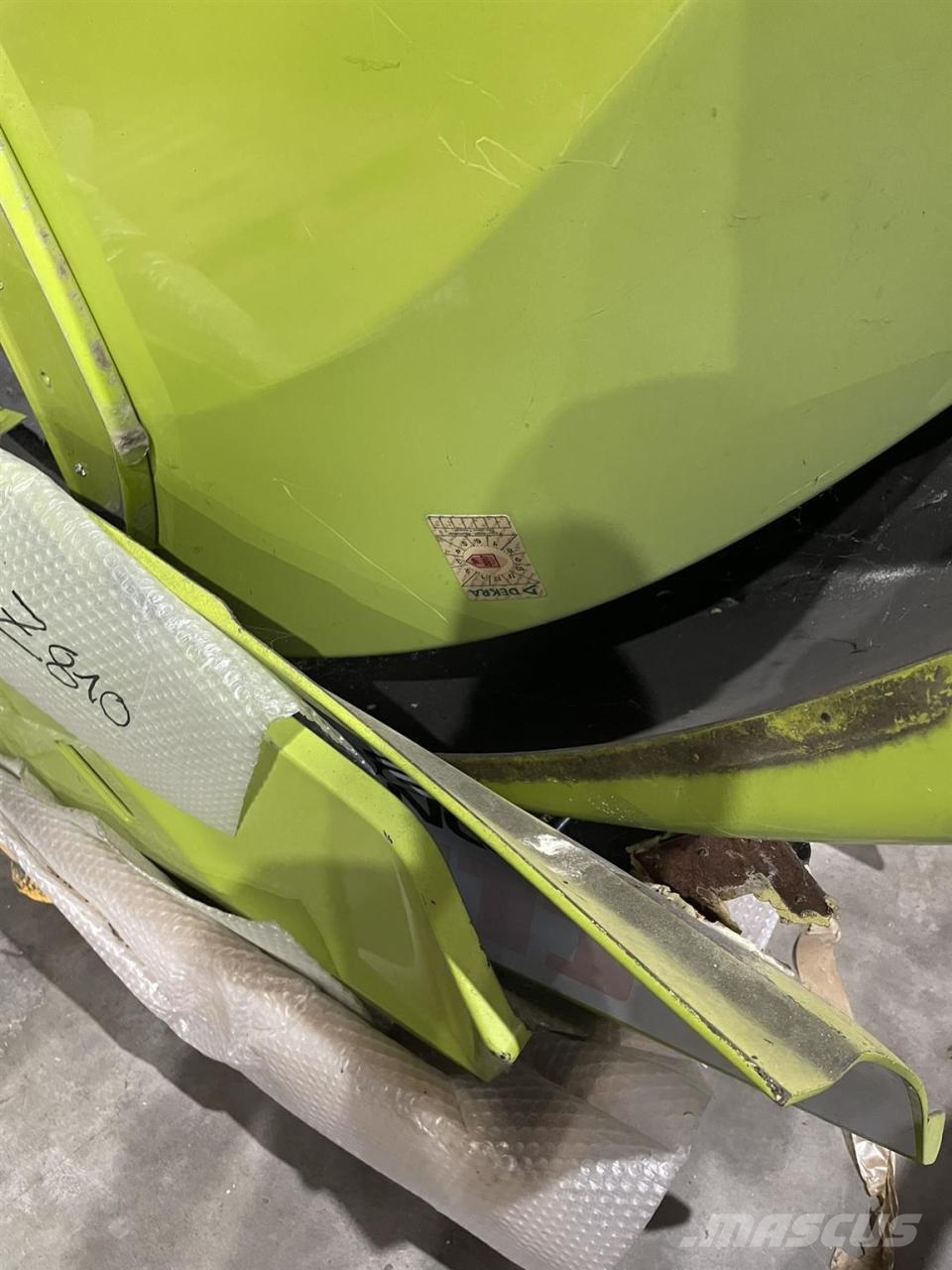 CLAAS Axion 820 Motorhaube Kotflügel Seitendeckel Other tractor accessories