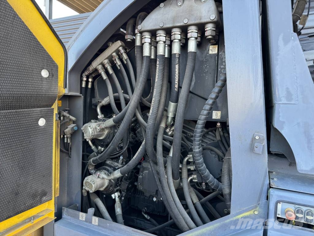 Bomag BMF 2500 S Asfaltafwerkmachines