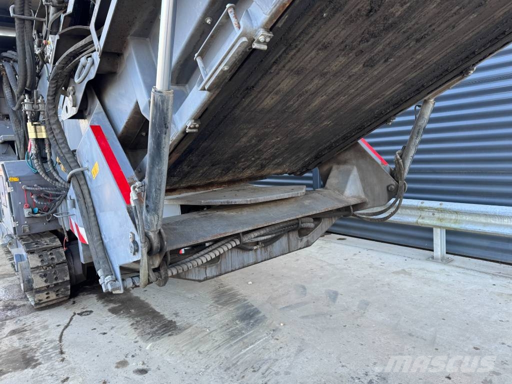 Bomag BMF 2500 S Asfaltafwerkmachines