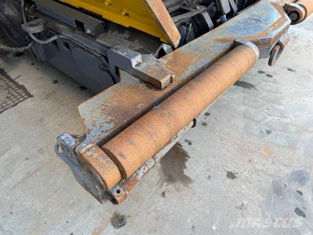 Bomag BMF 2500 S Asfaltafwerkmachines