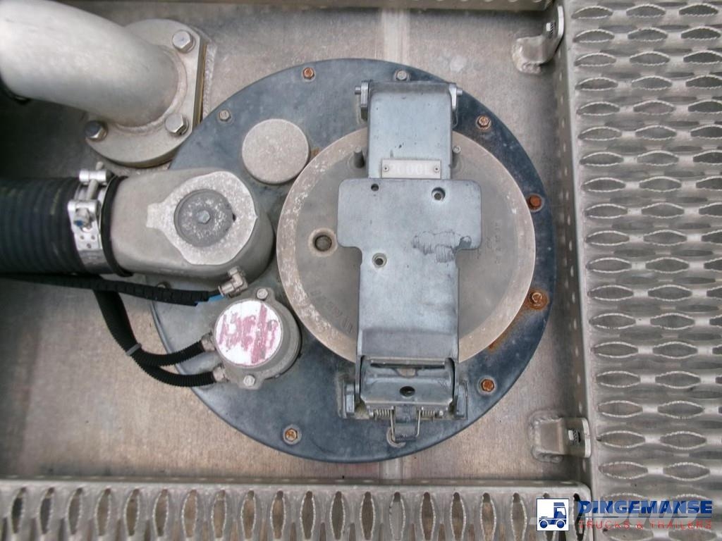 Renault Premium 270 4x2 fuel tank 13.8 m3 / 4 comp Tankwagen