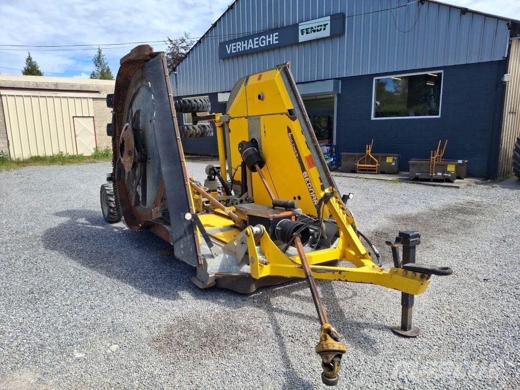 Bednar Mulcher MZ6000 Vergruizers