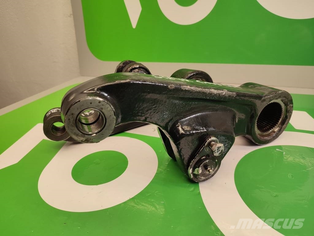 Steyr 6175 CVT Rear Lift Arm CNH 84371440 Alusta ja jousitus