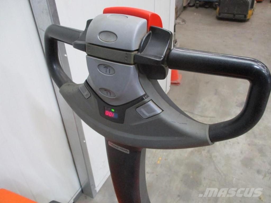 Toyota LWE 200 Штабелери