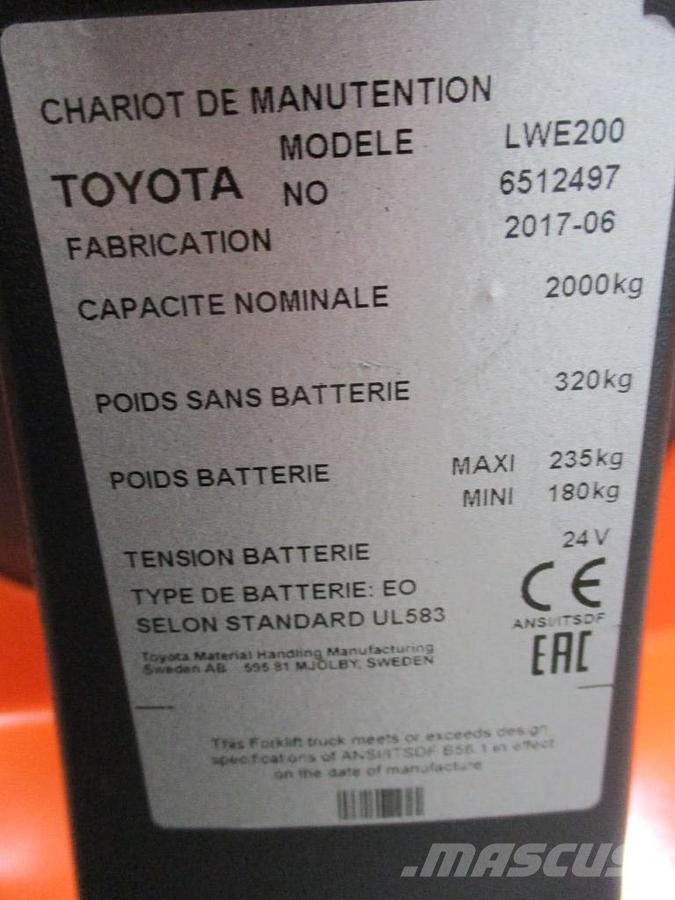 Toyota LWE 200 Штабелери