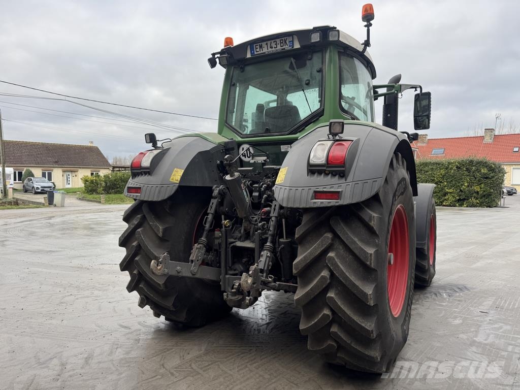 Fendt 824 VARIO PROFI + Traktoriai