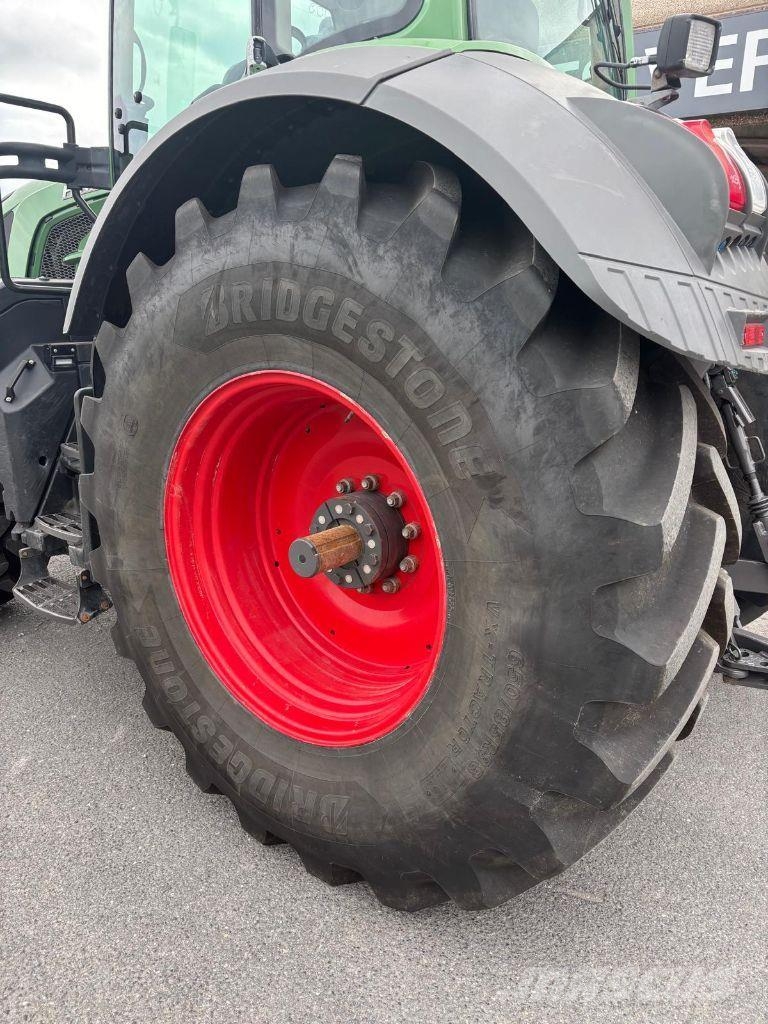 Fendt 824 VARIO PROFI + MOTEUR NEUF Traktorer