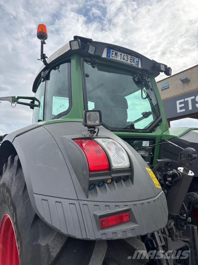 Fendt 824 VARIO PROFI + MOTEUR NEUF トラクター