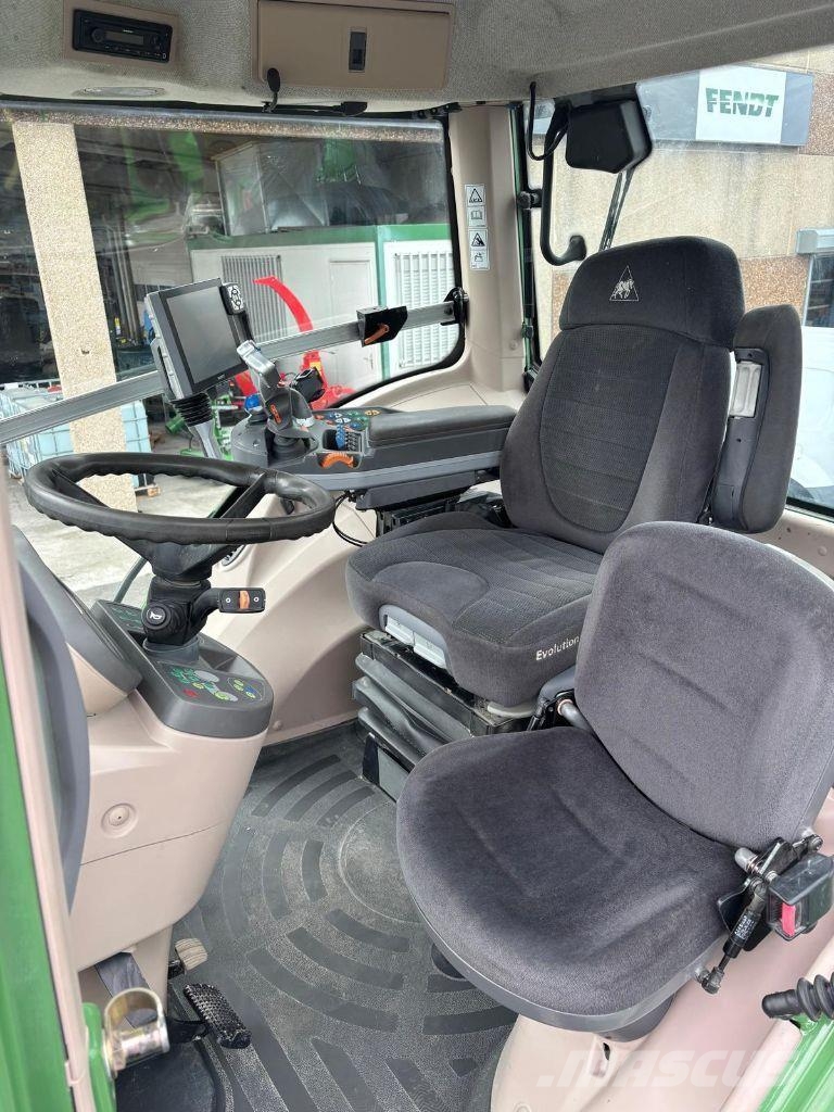 Fendt 824 VARIO PROFI + MOTEUR NEUF トラクター