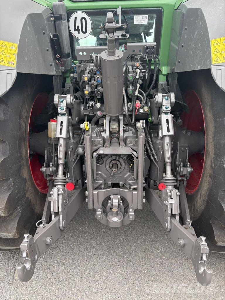 Fendt 824 VARIO PROFI + MOTEUR NEUF トラクター
