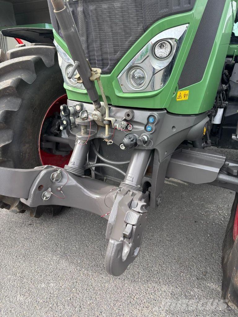 Fendt 824 VARIO PROFI + MOTEUR NEUF トラクター