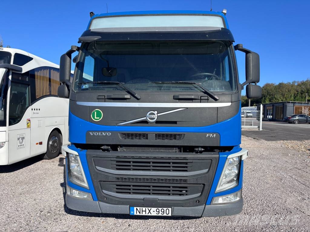Volvo FM وحدات الجر