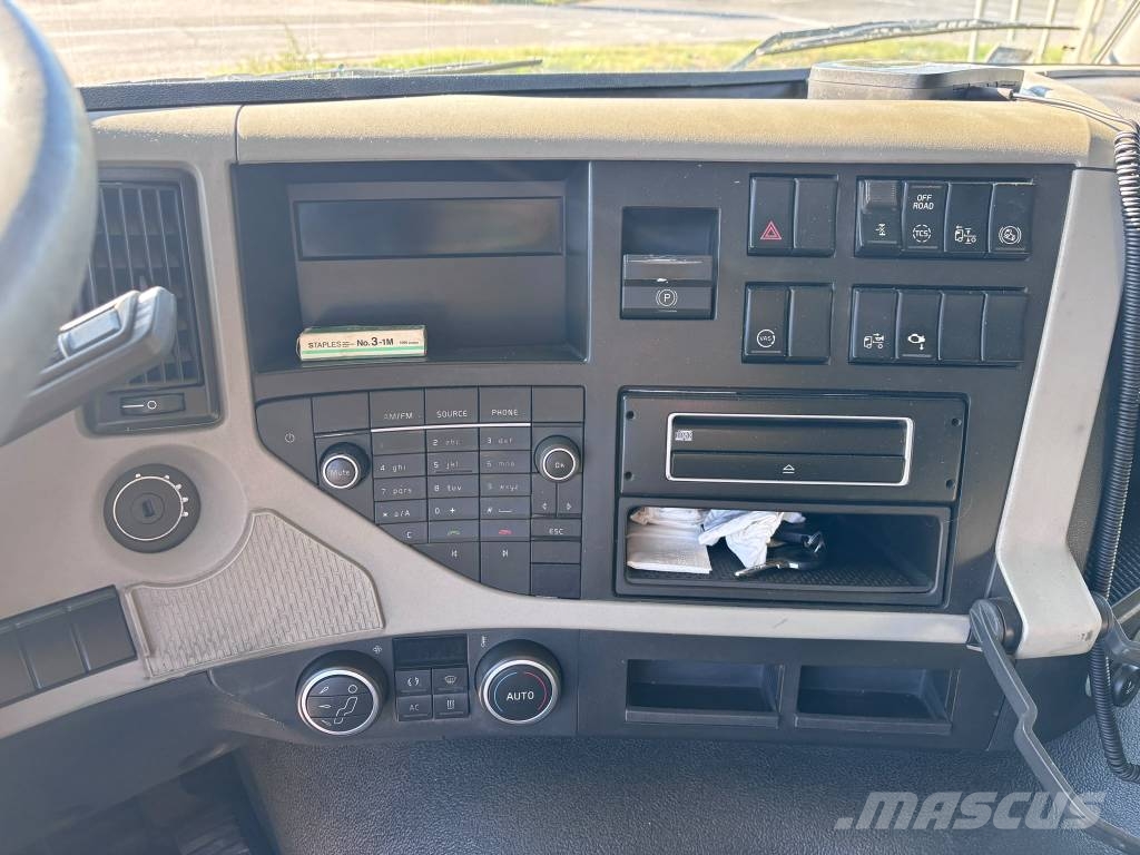 Volvo FM وحدات الجر