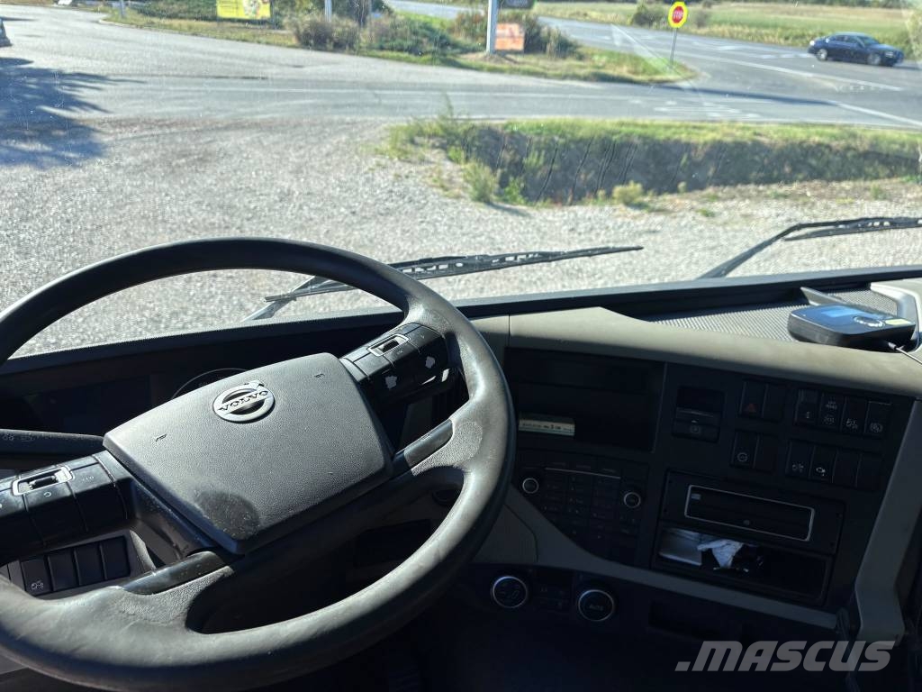 Volvo FM وحدات الجر
