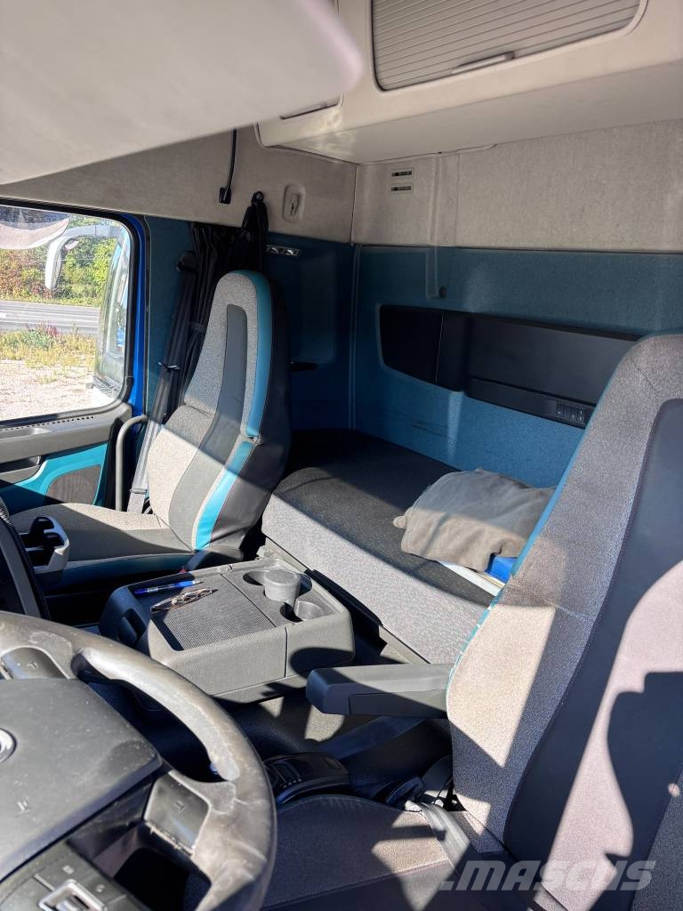 Volvo FM وحدات الجر