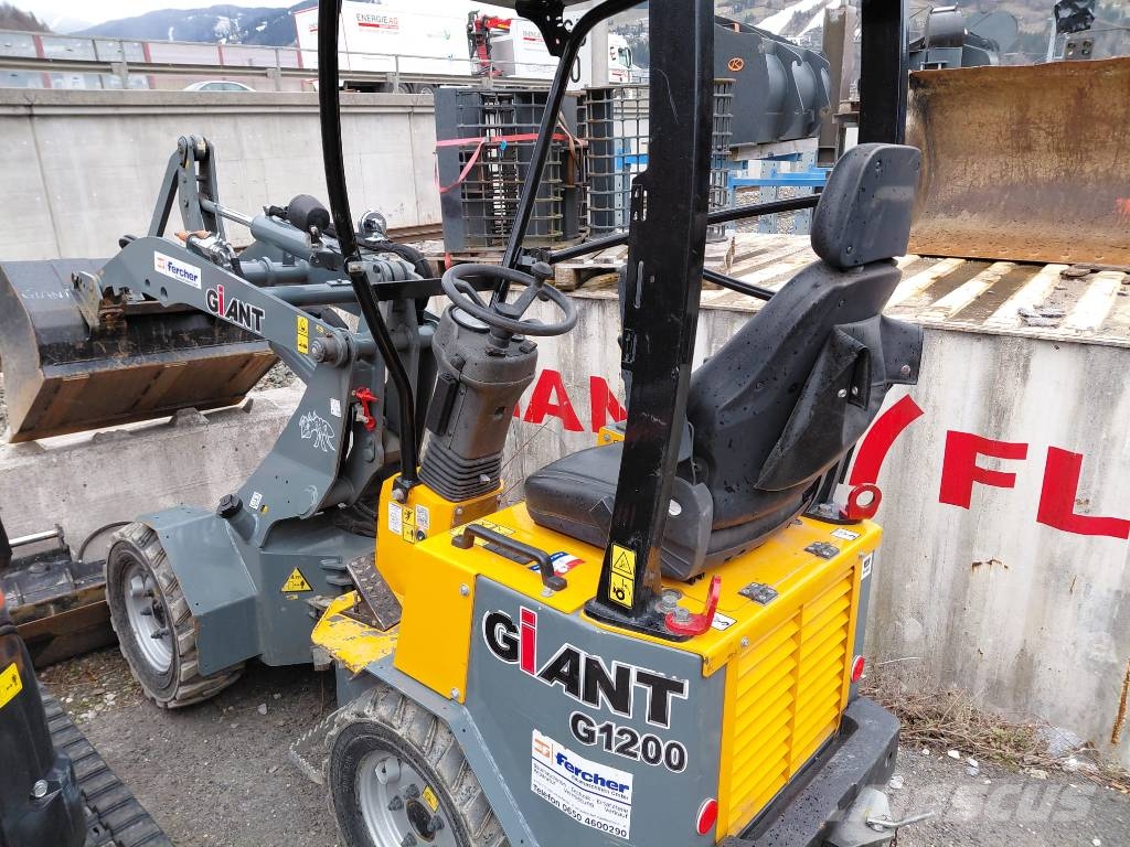 GiANT G 1200 Φορτωτάκια