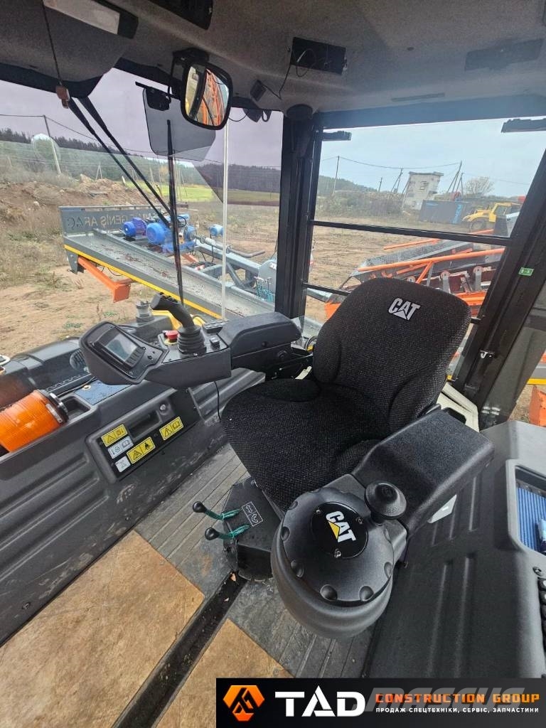 CAT CB 13 其他压路机