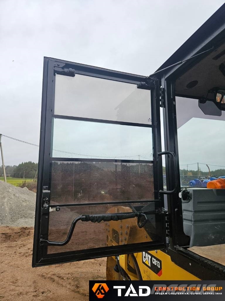 CAT CB 13 其他压路机