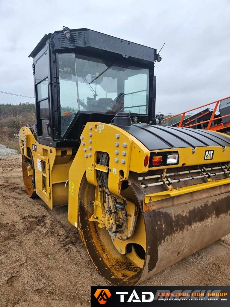 CAT CB 13 其他压路机