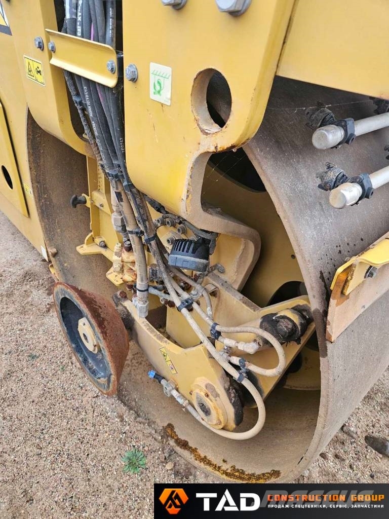 CAT CB 13 其他压路机