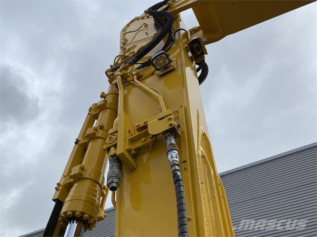 Komatsu PC240LCD-11 Εκσκαφείς με ερπύστριες