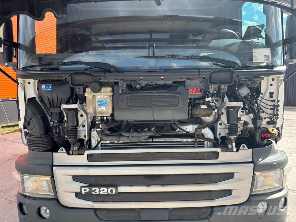 Scania P 320 4x2 BOX L=7578 mm Camiones con caja de remolque