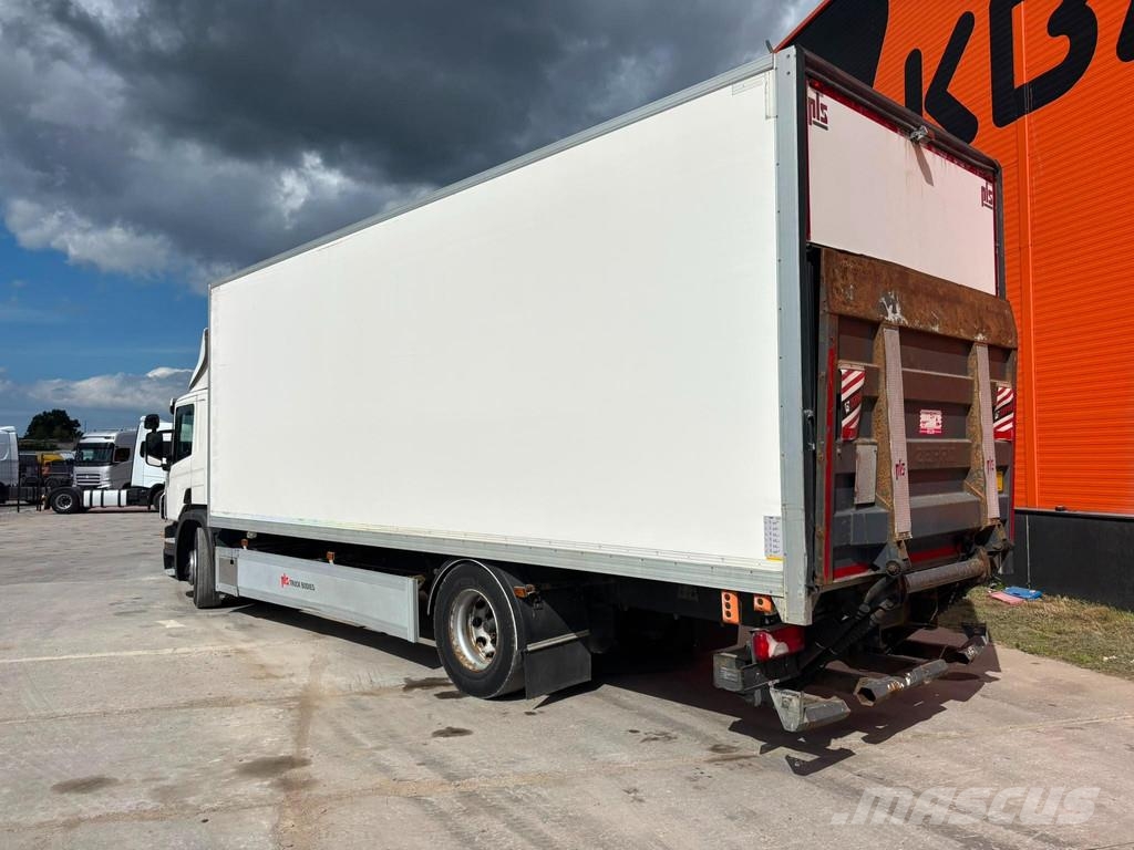 Scania P 320 4x2 BOX L=7578 mm Camiones con caja de remolque