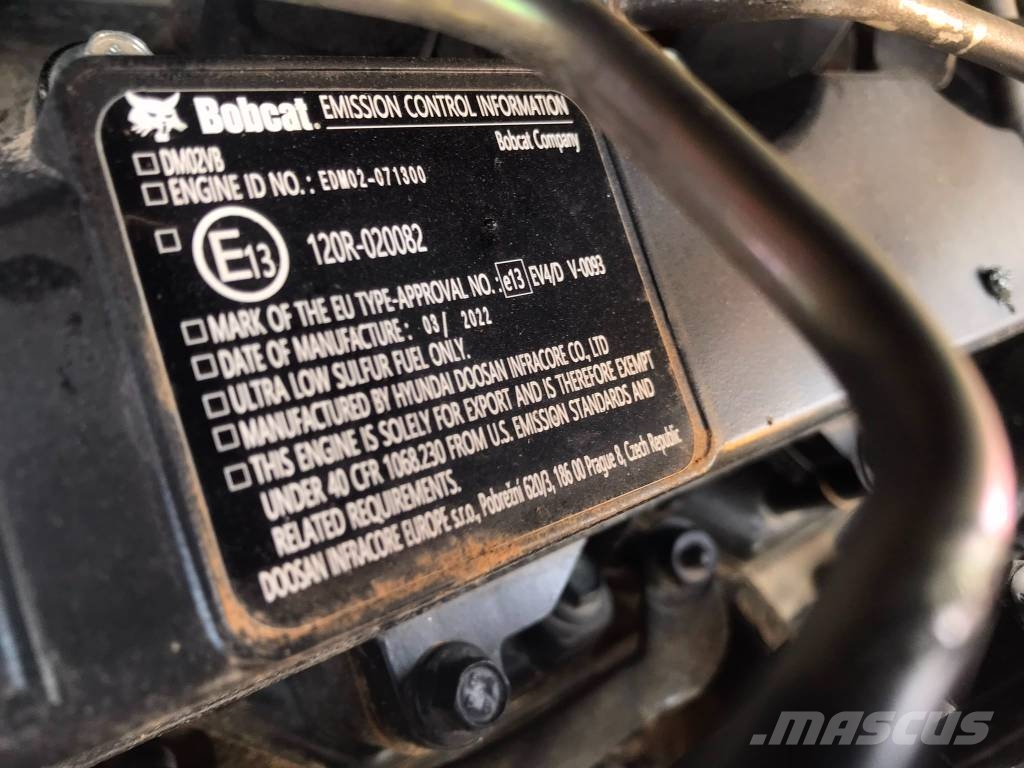 Bobcat S 590 لوادر انزلاقية التوجيه
