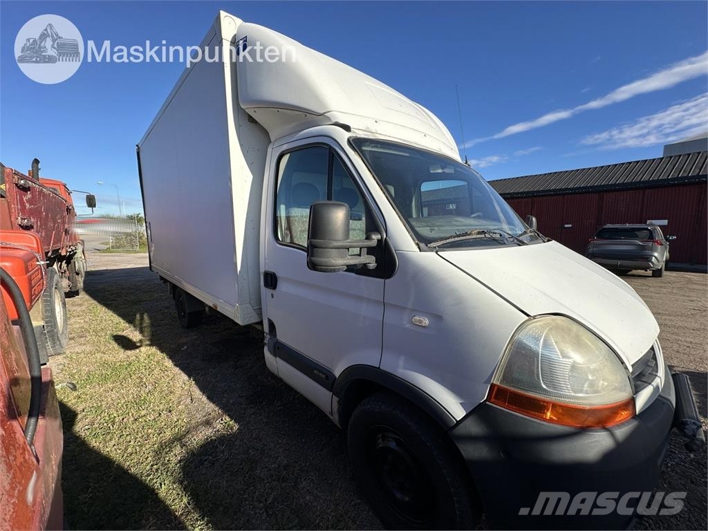 Renault Master II شاحنة مقفلة