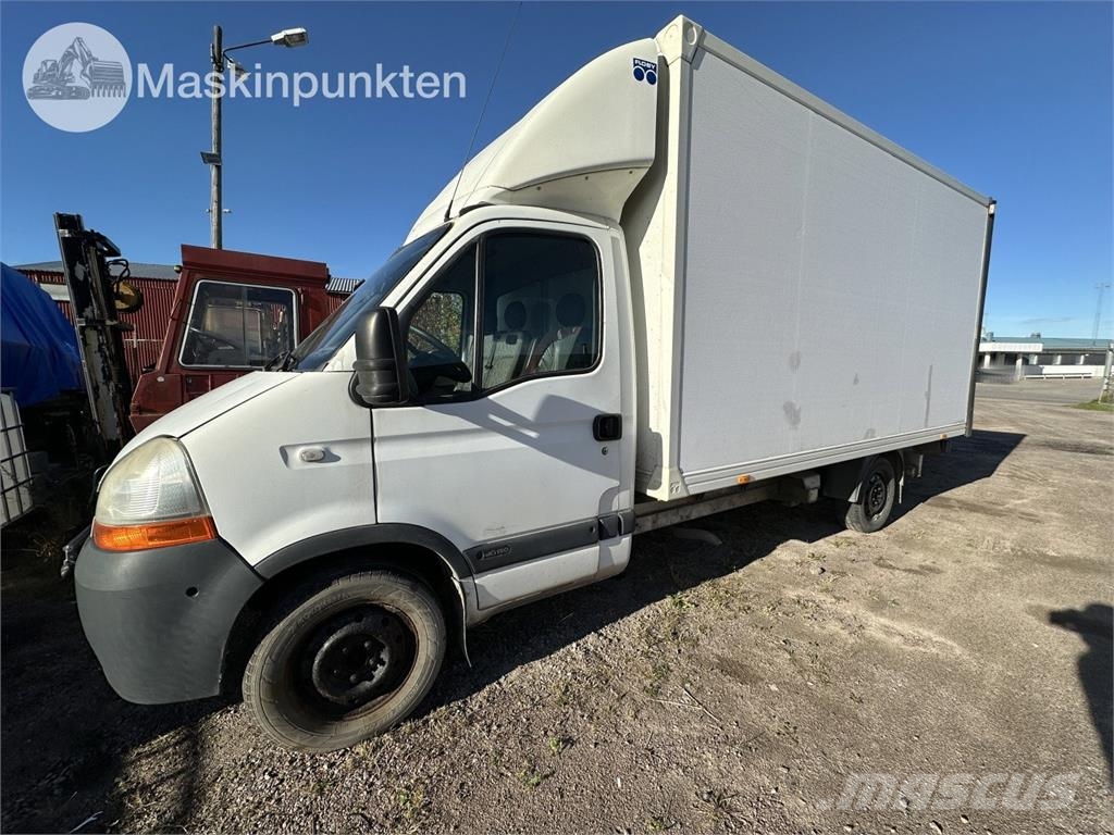 Renault Master II شاحنة مقفلة