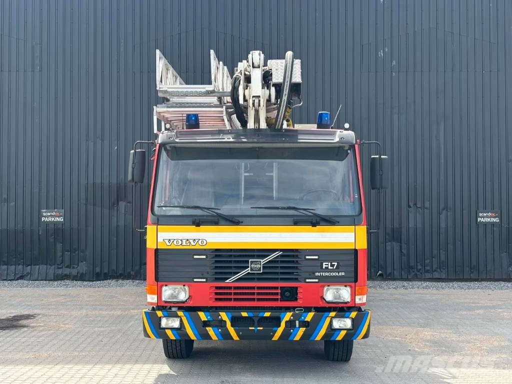 Volvo FL7 شاحنات حريق
